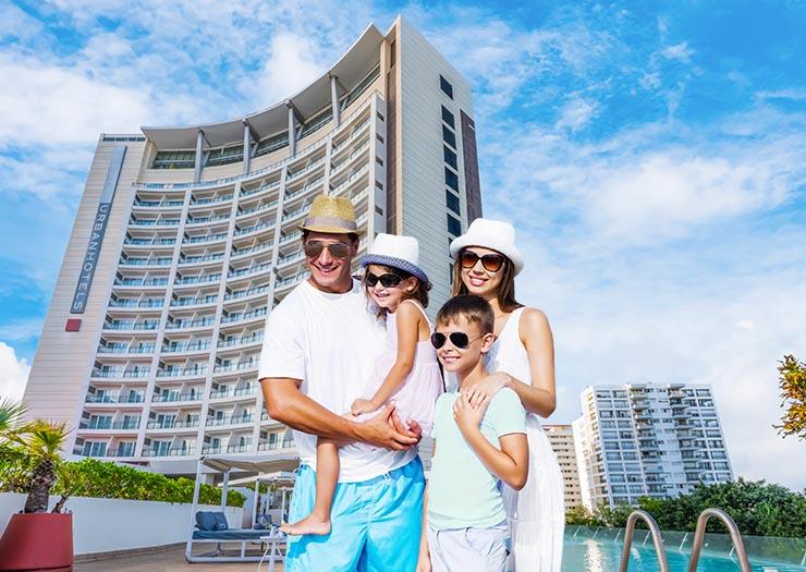 WINTER IS BETTER WHEN YOU TRAVEL! Krystal Urban® Cancún & Beach Club WINTER IS BETTER WHEN YOU TRAVEL! Krystal Urban® Cancún & Beach Club