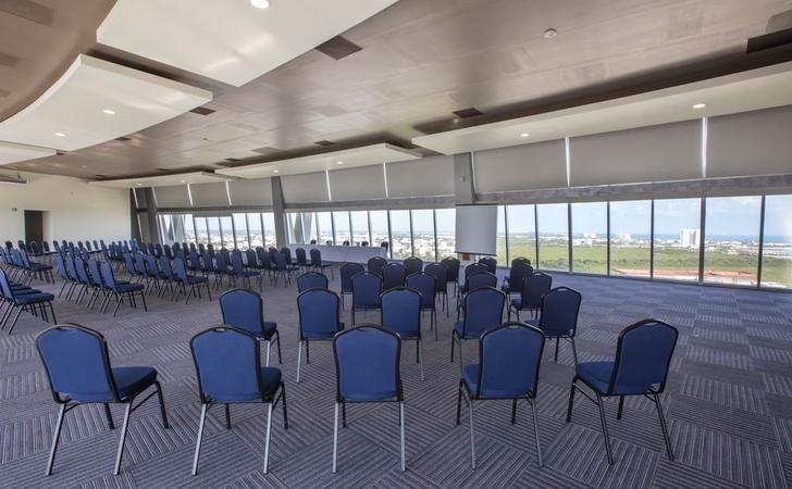 Holbox Krystal Urban® Cancún & Beach Club Holbox Krystal Urban® Cancún & Beach Club